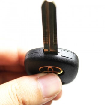 Toyota transponder key ID4D(67) TOY43 golden logo 